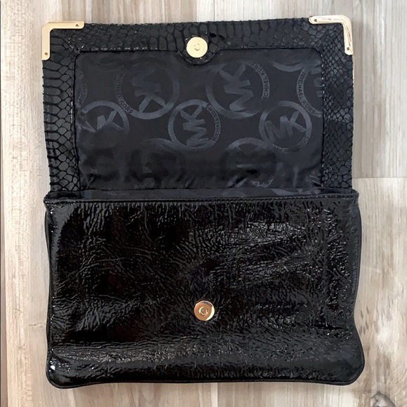 ❤️ Michael Kors Double Fold Over Clutch NWT - Picture 6 of 10